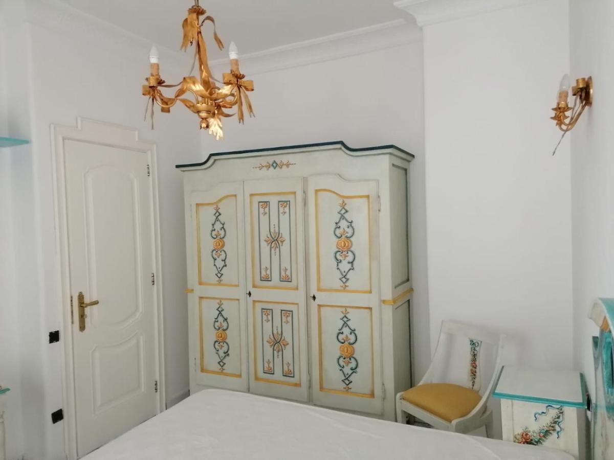 Апартаменты La Casa Di Rosa Сорренто Экстерьер фото