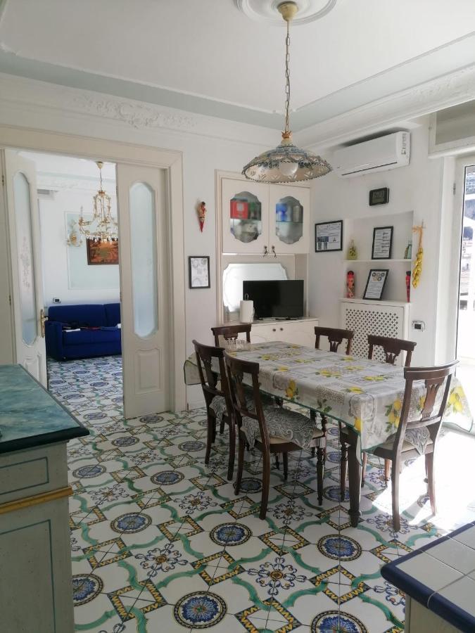 Апартаменты La Casa Di Rosa Сорренто Экстерьер фото